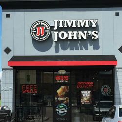 Jimmy John's - The drive thru is behind the building!