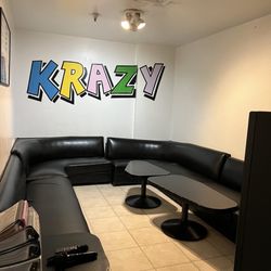 Krazy Karaoke - Room