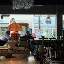 Waxin's Restaurant & Bar, Naples
