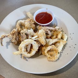 Julianna's Restaurant - Fried calamari