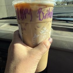 Starbucks - Iced caramel macchiato