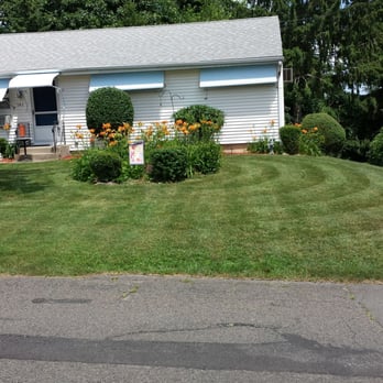 Discount Landscaping LLC - the front yard of a home - Landscaping Near Me Discount Landscaping LLC - the front yard of a home - Landscaping Near Me