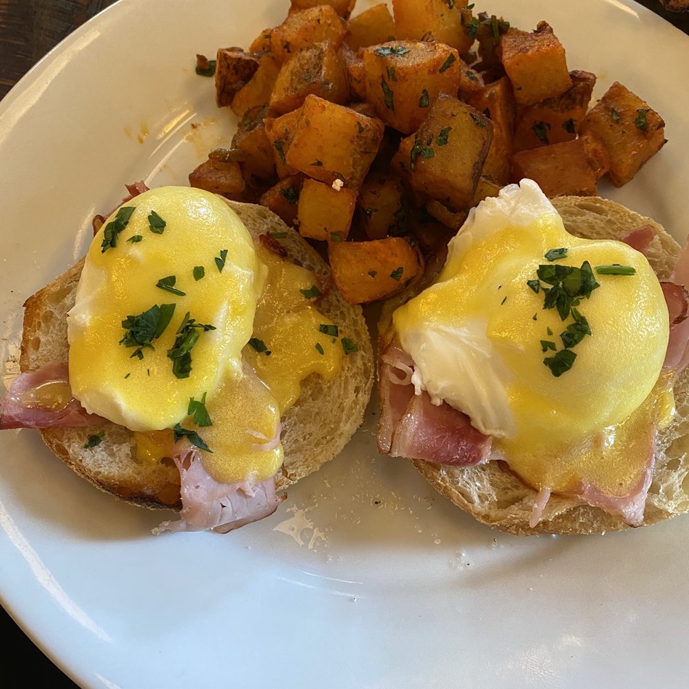 The Smith - Eggs Benedict - New American Near Me - Washington, DC, District of Columbia