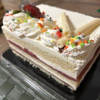 Save-On-Foods - Strawberry shortcake - Grocery Near Me - Richmond, British Columbia