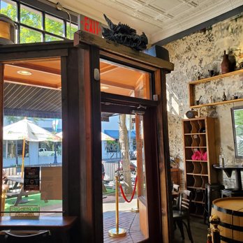 Jefferson Spirits Bar - Dragon was Cool - Gastropubs Near Me - Medford, Oregon
