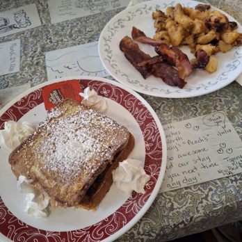 Peach's - Breakfast & Brunch Near Me - North Conway, New Hampshire