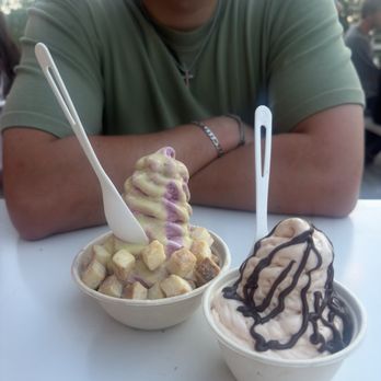 Zeds Real Fruit Ice Cream - Ice Cream & Frozen Yogurt Near Me - Austin, Texas