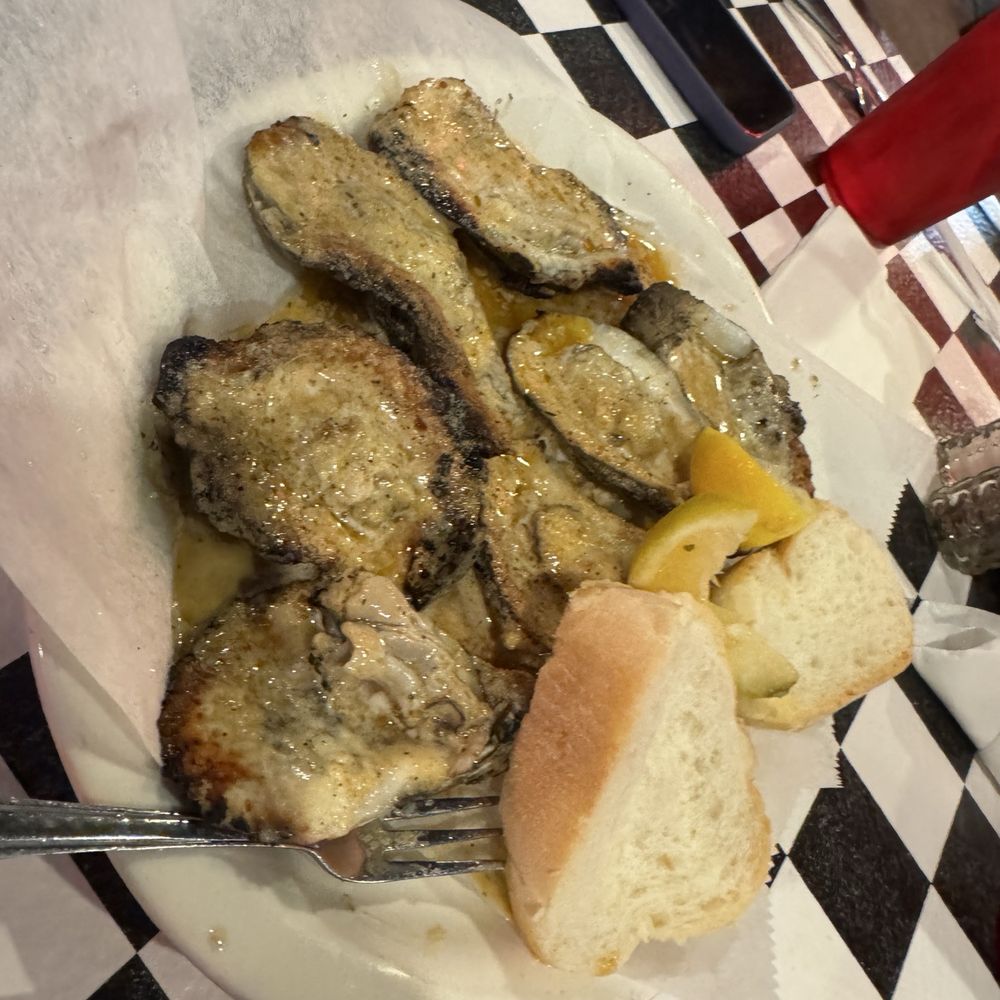 Acme Oyster House - 1/2 Dozen Fried Oyster Platter - Seafood Near Me - Metairie, Louisiana Acme Oyster House - 1/2 Dozen Fried Oyster Platter - Seafood Near Me - Metairie, Louisiana