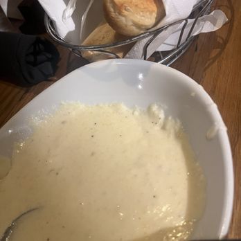 Olive Garden Italian Restaurant - Breadsticks and Alfredo sauce - Italian Near Me - Orange, California Olive Garden Italian Restaurant - Breadsticks and Alfredo sauce - Italian Near Me - Orange, California