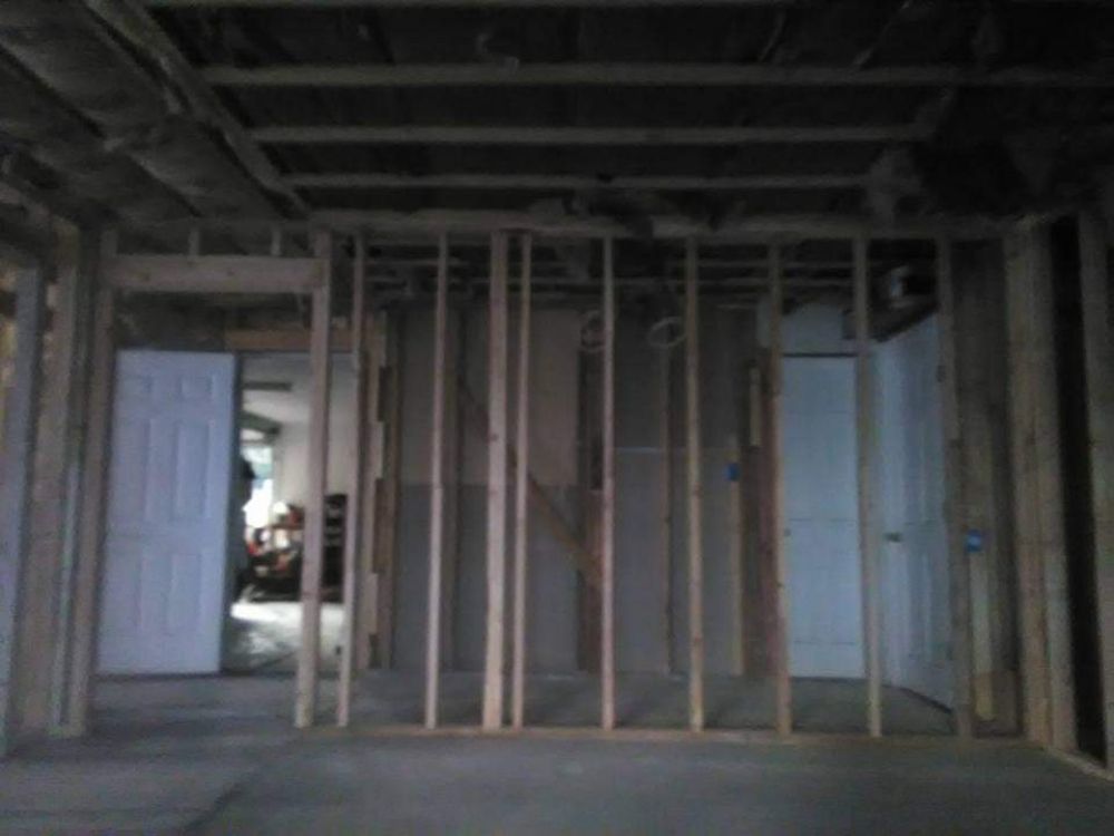 Slide of Colonial Roofing and Construction LLC