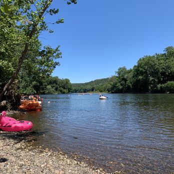 Delaware River Tubing - Rafting/Kayaking Near Me - Milford, New Jersey Delaware River Tubing - Rafting/Kayaking Near Me - Milford, New Jersey