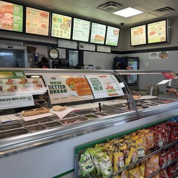 Subway - Front counter - Sandwiches Near Me - Orlando, Florida