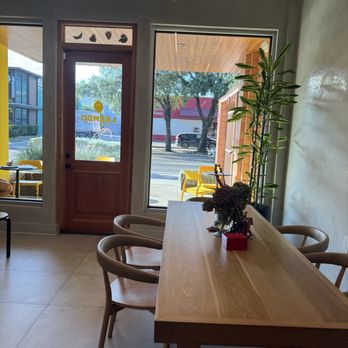Leemoo Health Bar - Interior and entryway - Juice Bars & Smoothies Near Me - Houston, Texas Leemoo Health Bar - Interior and entryway - Juice Bars & Smoothies Near Me - Houston, Texas