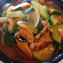 Mushroom  lots of braised veggies w no msg. Like homemade.  Thanks chef you are so kind.  I waited 12 min but worth it