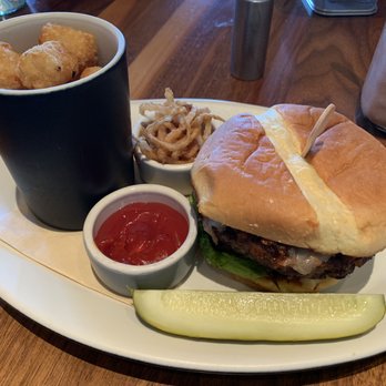 Cayton's Restaurant - 19th Hole Burger - New American Near Me - Marana, Arizona