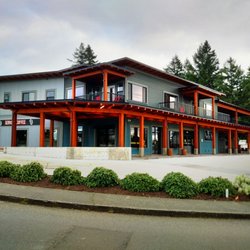 Pacific Point Market - The inn is above the market.