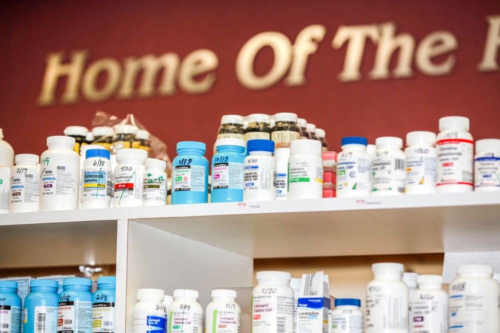 COTTONWOOD DRUGS Updated August 2024 13 Photos 20635 Gas Point Rd, Cottonwood, California