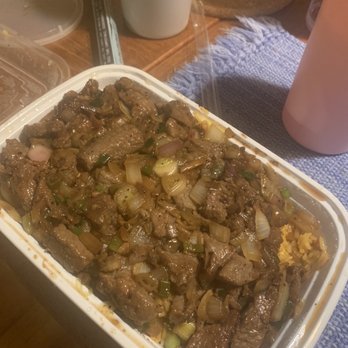 Joy Yee - Evanston - Beef Cubes in Tomato Sauce - Noodles Near Me - Evanston, Illinois