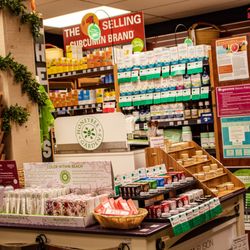Organnons Natural Market - Beauty products & supplement section