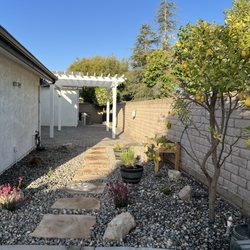 Martinez Landscaping - Backyard walkway