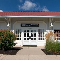 Exterior outside entrance of Home Source Custom Draperies & Blinds - Our Store front in the Roger's Corner shopping center - Columbus, Ohio Exterior outside entrance of Home Source Custom Draperies & Blinds - Our Store front in the Roger's Corner shopping center - Columbus, Ohio