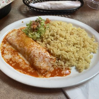 Guadalajara Restaurant - Chicken enchilada with rice - Mexican Near Me - King City, California Guadalajara Restaurant - Chicken enchilada with rice - Mexican Near Me - King City, California