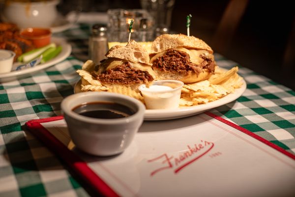 Frankie's Bar & Grill by null