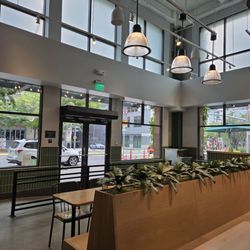 Shake Shack Bellevue Square - Inside