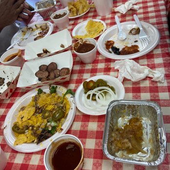 Holy Smokes BBQ - Barbeque Near Me - Spicewood, Texas