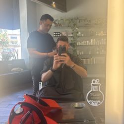 Dleux Hair