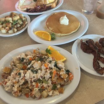 Cafe Cup - Fitness scramble with potatoes instead of rice, single buttermilk pancake, side bacon, French toast combo - Breakfast & Brunch Near Me - Huntington Beach, California Cafe Cup - Fitness scramble with potatoes instead of rice, single buttermilk pancake, side bacon, French toast combo - Breakfast & Brunch Near Me - Huntington Beach, California