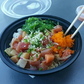 Choppa Poke - 2 scoops of ahi, 2 scoops of salmon, 1 scoop of yellowtail, ponzu sauce, seaweed salad, masago onion sesame seeds over rice - Poke Near Me - Goleta, California