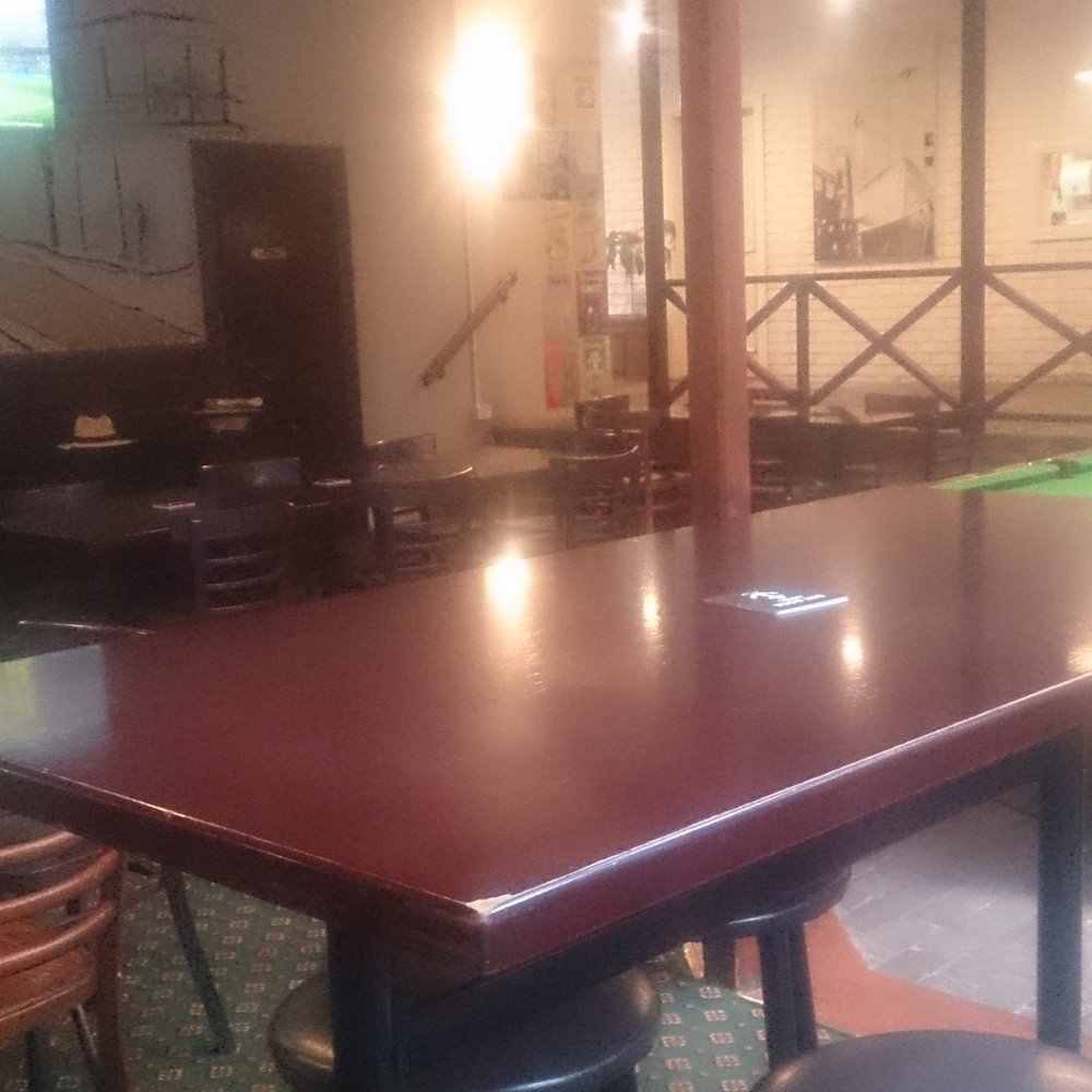 The Dry Dock Hotel - Pool Table - Hotels Near Me - Balmain, NSW