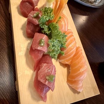 Kimu Sushi - Toro (4 stars) And Salmon (3 stars) - Sushi Bars Near Me - Long Beach, California Kimu Sushi - Toro (4 stars) And Salmon (3 stars) - Sushi Bars Near Me - Long Beach, California