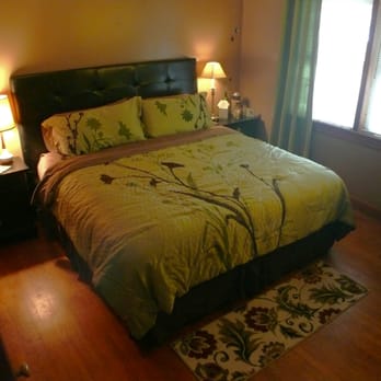 Lost Province - Guest room "Earth" - Bed & Breakfast Near Me - Lansing, North Carolina Lost Province - Guest room "Earth" - Bed & Breakfast Near Me - Lansing, North Carolina