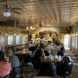Breezy Heights Tavern