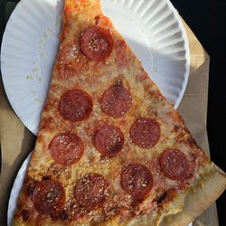 Benny Diforza's - Pepperoni pizza