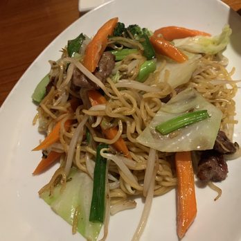 Pink Pepper - Chow Mein Beef - Thai Near Me - Los Angeles, California Pink Pepper - Chow Mein Beef - Thai Near Me - Los Angeles, California