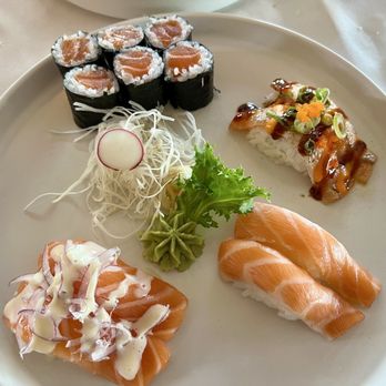 ILPOOM By Kim’s Sushi - Salmon Sushi Lunch Special - Japanese Near Me - Livingston, New Jersey ILPOOM By Kim’s Sushi - Salmon Sushi Lunch Special - Japanese Near Me - Livingston, New Jersey