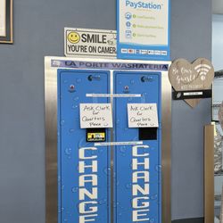La Porte Washateria - Coin Machine