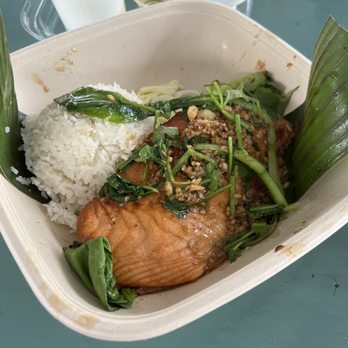 Thai Mee Up - Food Trucks Near Me - Kahului, Hawaii