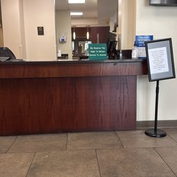 Biomat USA - No one at the front, no nurse available for new donations! Omg a Disaster what a mess!