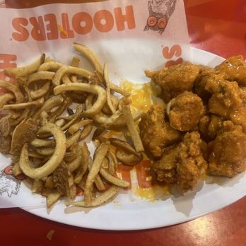 Hooters - Wings and fries - Sports Bars Near Me - Williamsburg, Virginia Hooters - Wings and fries - Sports Bars Near Me - Williamsburg, Virginia