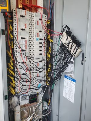 F5 Facility Services Logo