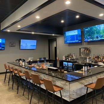 THE CLUBHOUSE INDOOR GOLF - Updated December 2025 - 17 Photos