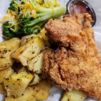 Graffiti Chicken - Roasted potatoes broccoli, and cheese with a fried chicken Breast - Caterers Near Me