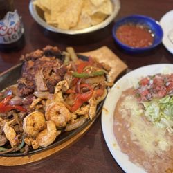 El Chingon Mexican Grill - Fajita mix. Incredible!