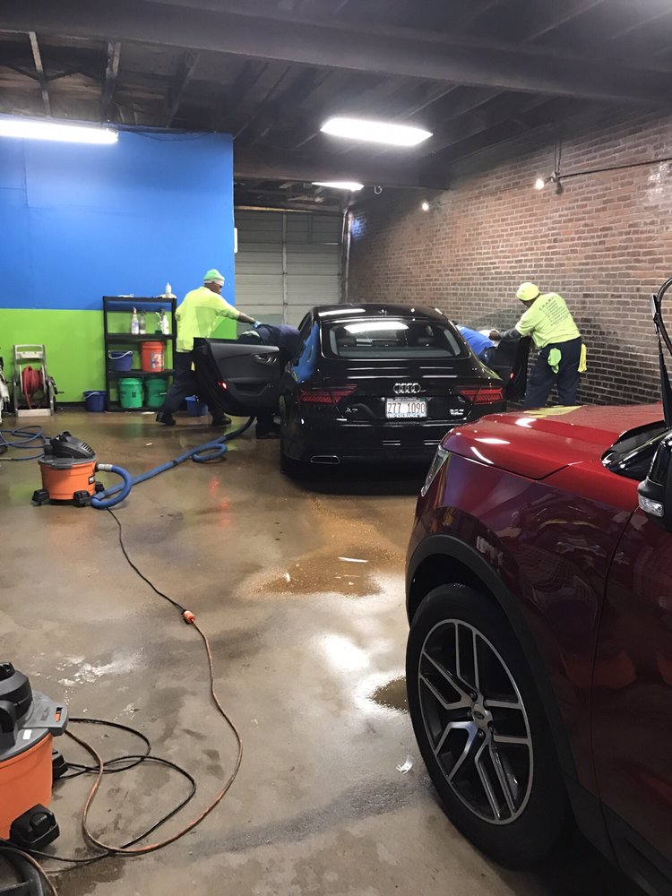 D & L CARWASH Updated September 2024 2942 Locust St, Saint Louis