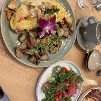 Egg Posh - Lobster Omelet with arugula mix - Breakfast & Brunch Near Me - Frisco, Texas
