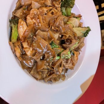 Aloy Thai Cuisine - D Pad See Eew - Thai Near Me - Boulder, Colorado Aloy Thai Cuisine - D Pad See Eew - Thai Near Me - Boulder, Colorado